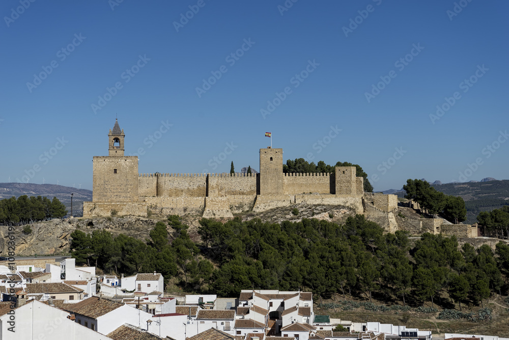 Fototapeta premium Hermosa alcazaba de la época musulmana en la ciudad de Antequera, Málaga