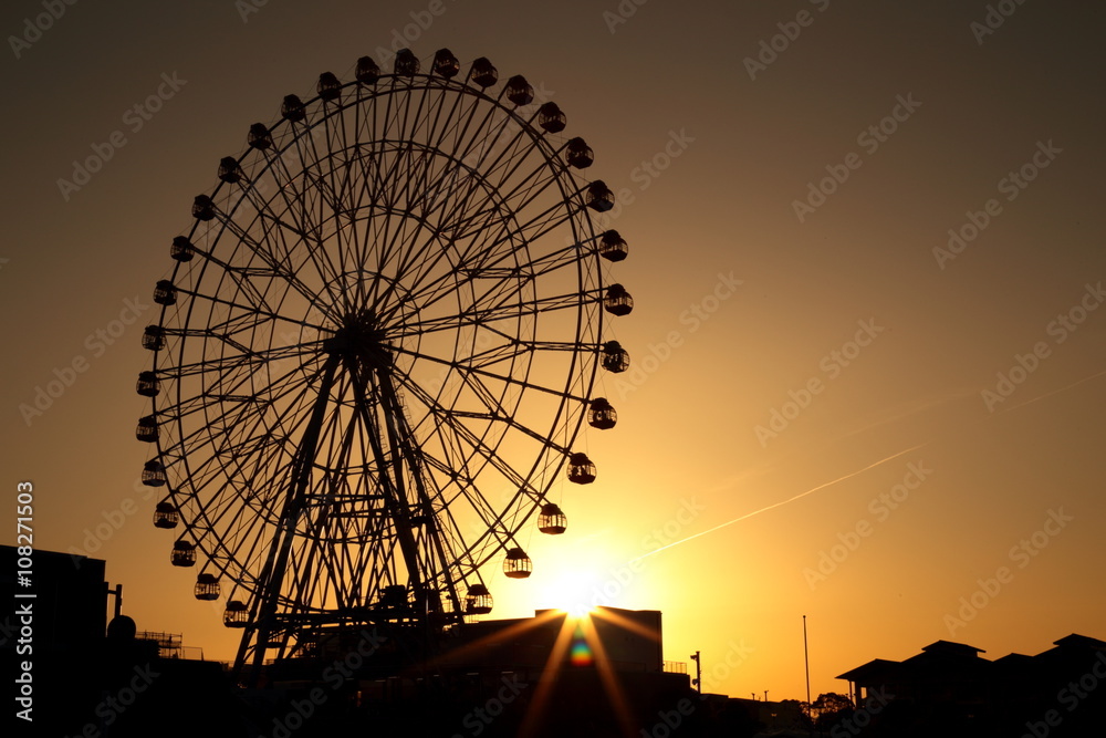 夕焼けの観覧車