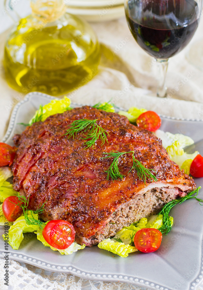 Beef meatloaf with bacon and mustard crust Beef meatloaf with bacon and mustard crust