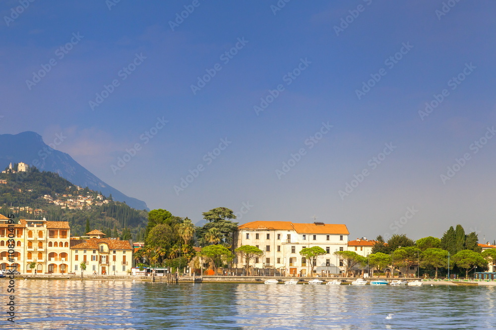 City lake Garda