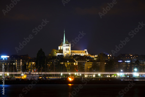 Obraz na płótnie Geneva cityscape overview with St Pierre Cathedral w salonie