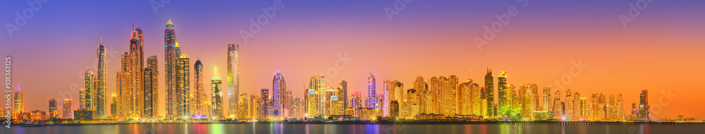 Obraz premium The beauty panorama of Dubai marina. UAE