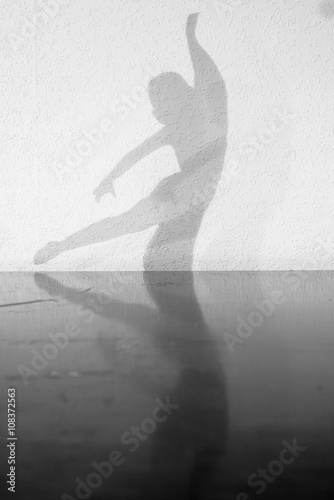 Shadow dance