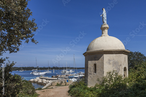Statut de la Vierge Marie sur l'île Sainte Honorat