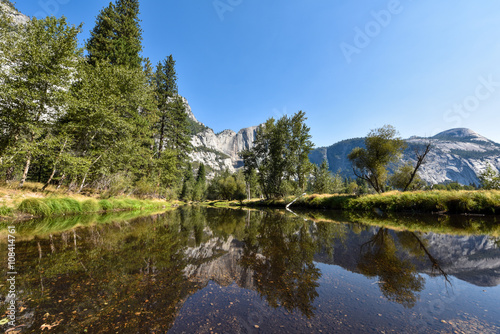 Fototapeta Naklejka Na Ścianę i Meble -  Yosemite National Park in summer
