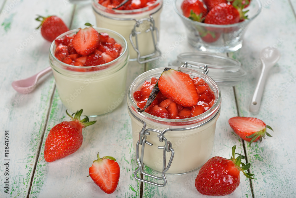 Panna cotta with strawberries Panna cotta with strawberries