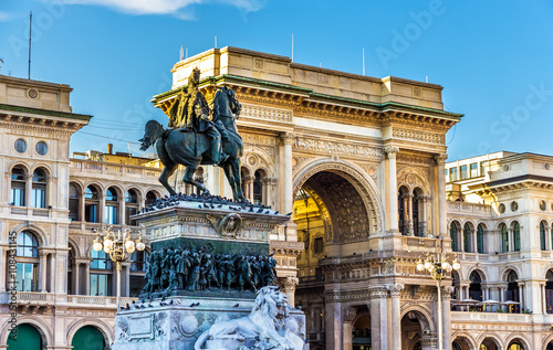 Galleria Vittorio Emanuele II in Milan photo