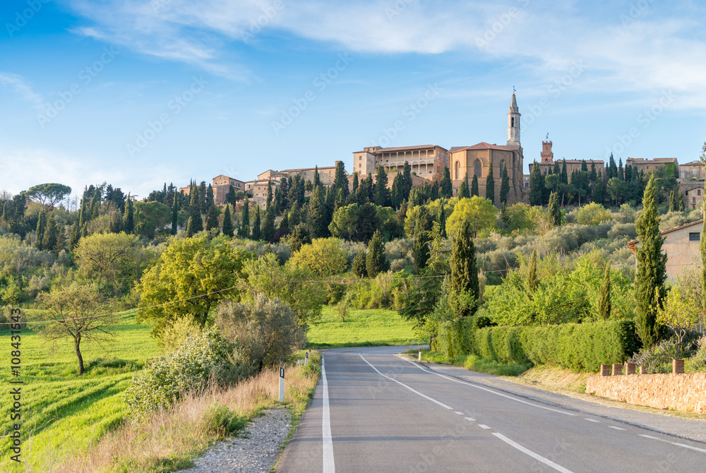 Fototapeta premium Hills of Tuscany. Beautiful spring time in Italy