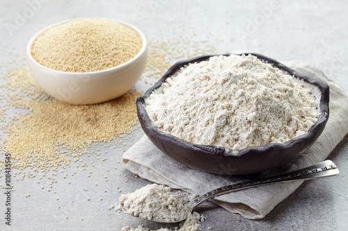 Obraz na płótnie Amaranth seeds flour