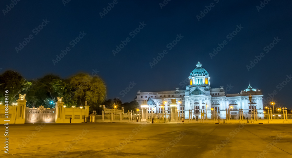 Fototapeta premium Throne hall in Bangkok