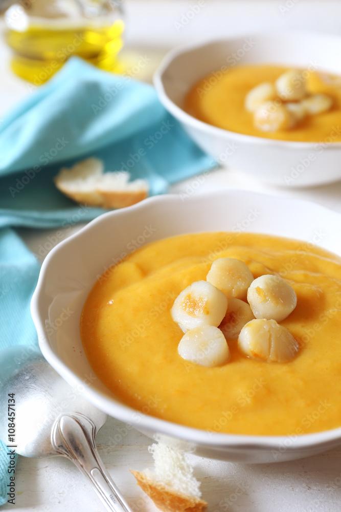 Vegetable cream soup with scallops Vegetable cream soup with scallops