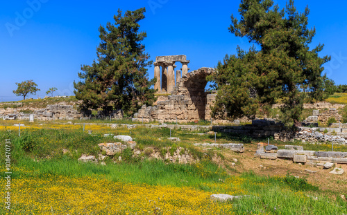Obraz na płótnie Apollo temple ruins in Ancient Corinth