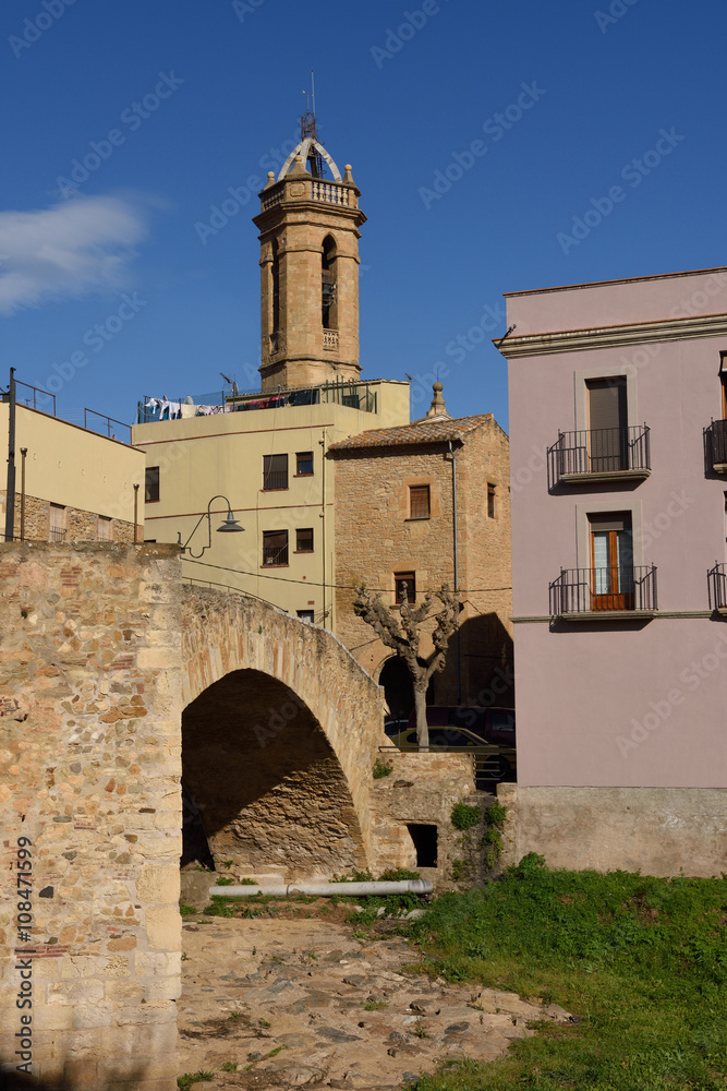 Church and bridge, La Bisbal d’Empordà, Baix Empordà, Girona