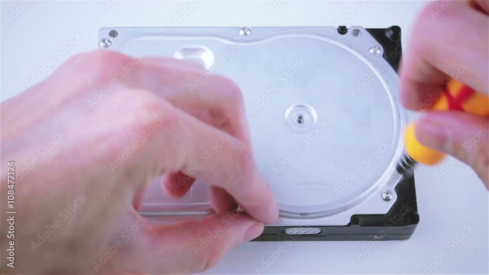 Isolated hard drive from the computer. Principle of operation. Removing