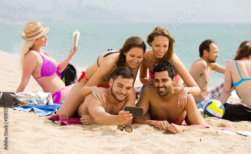 Friends beach selfie