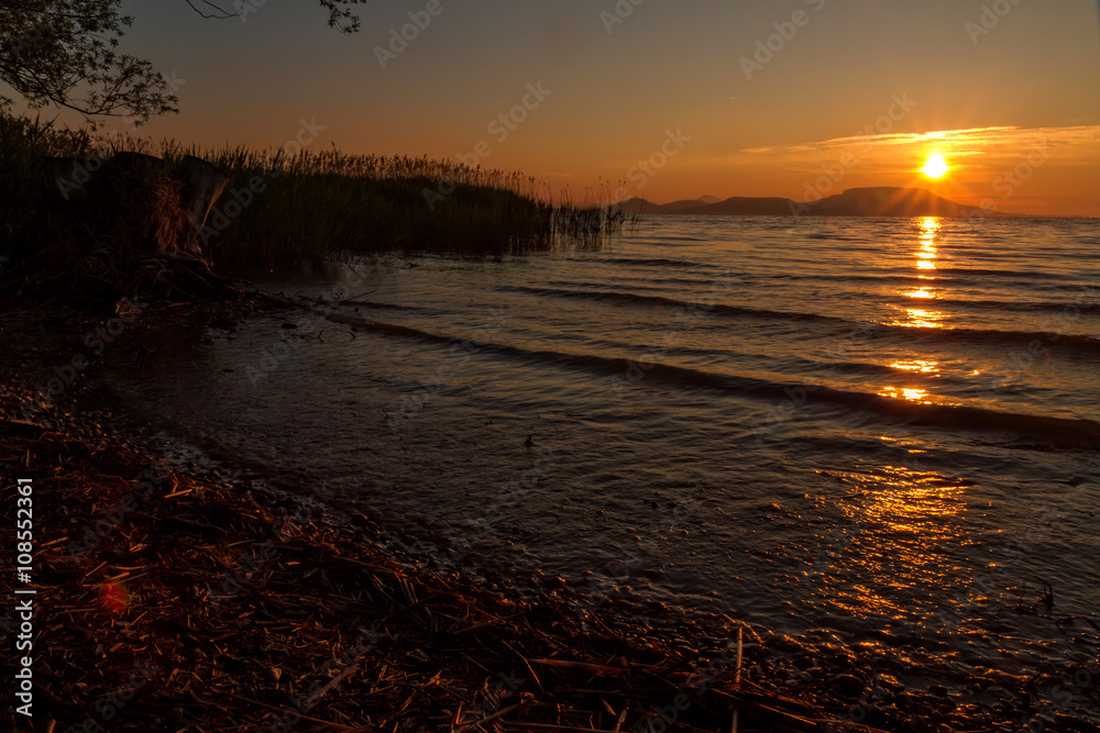 Fototapeta premium Beautiful sunrise over the lake Balaton of Hungary