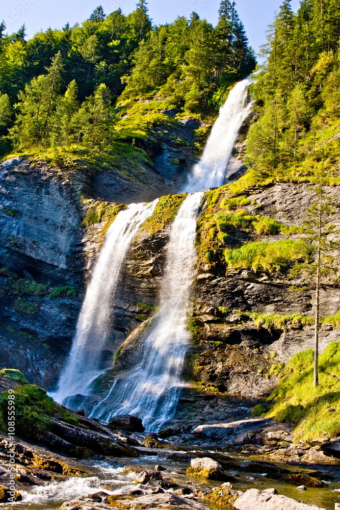 Obraz premium cascade du rouget savoie 2