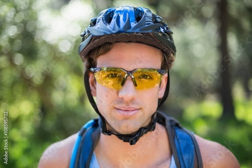 Close-up portrait of young man wearing sunglasses © WavebreakMediaMicro