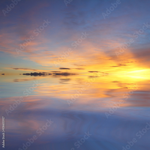 Fototapeta Naklejka Na Ścianę i Meble -  Natural background of the colorful sky and beautiful water reflection, During the time sunrise and sunset