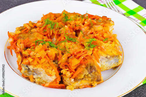 Fish in Greek with Onion and Carrot
