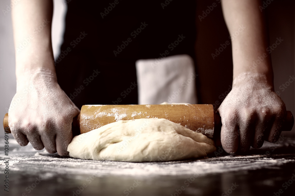 Fototapeta premium pizza prepare dough hand topping