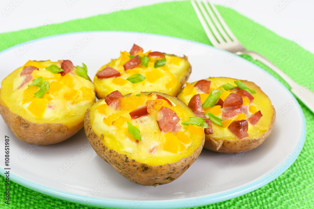 Potatoes Stuffed with Salami Sausage and Yellow Peppers Potatoes Stuffed with Salami Sausage and Yellow Peppers