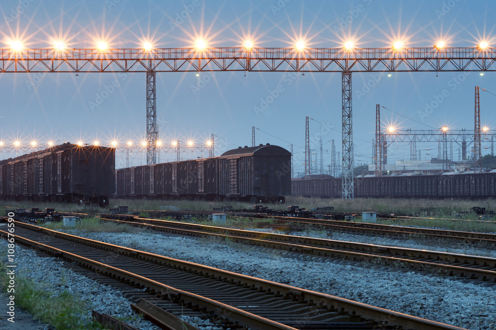 Obraz premium The way forward railway