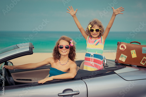 Happy family travel by car © Sunny studio