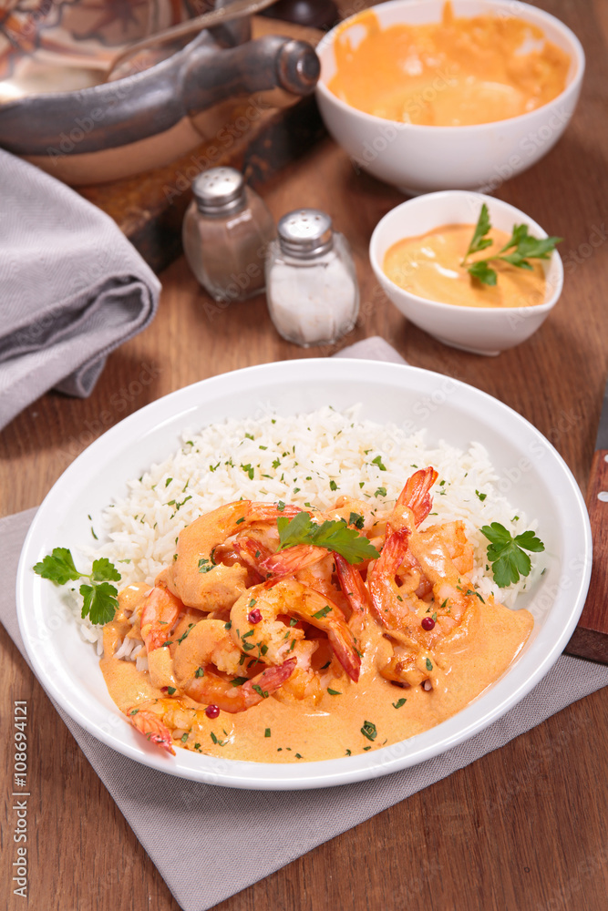 shrimp cooked with curry and coco milk