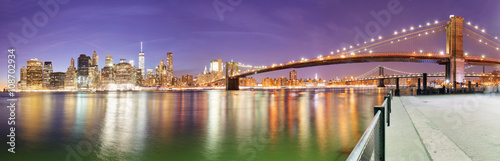 New York City Manhattan skyline panorama with Brooklyn Bridge © TTstudio