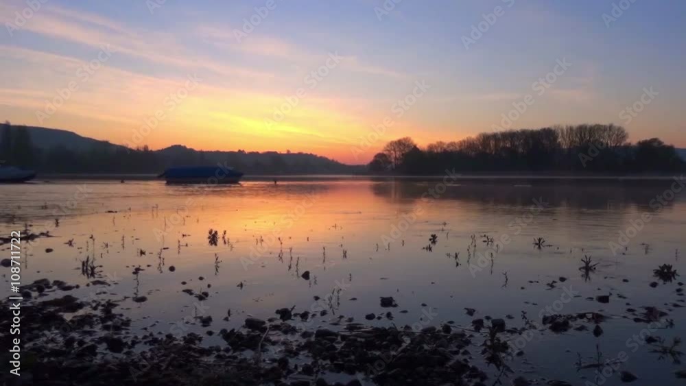 Sonnenaufgang am Rhein Sonnenaufgang am Rhein
