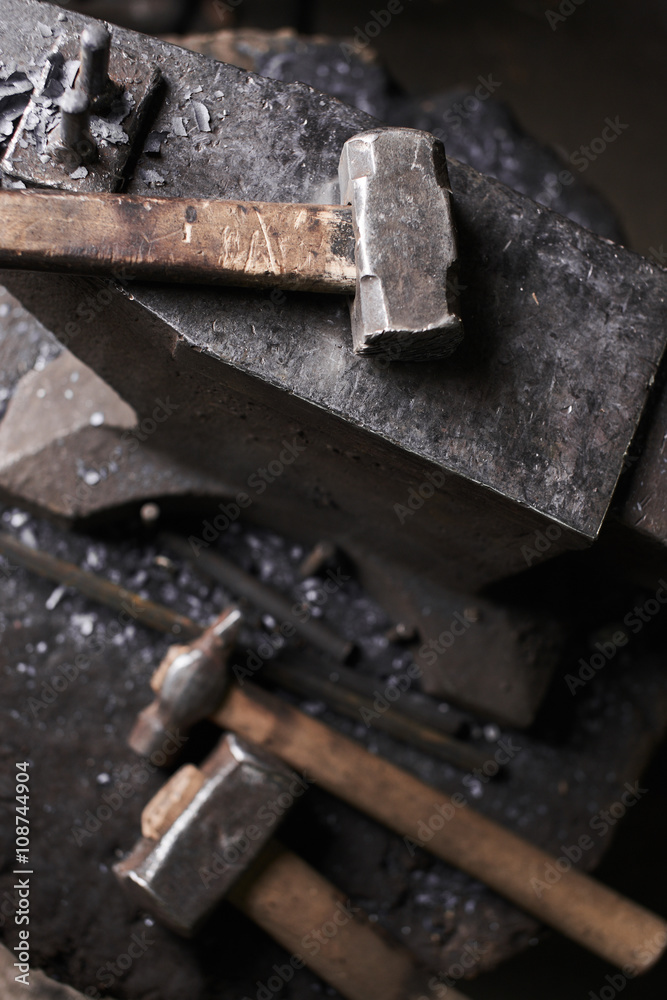 Working tool forge consisting of the anvil and hammer Working tool forge consisting of the anvil and hammer