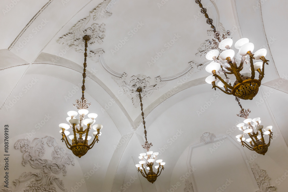 Chandeliers in Moscow metro