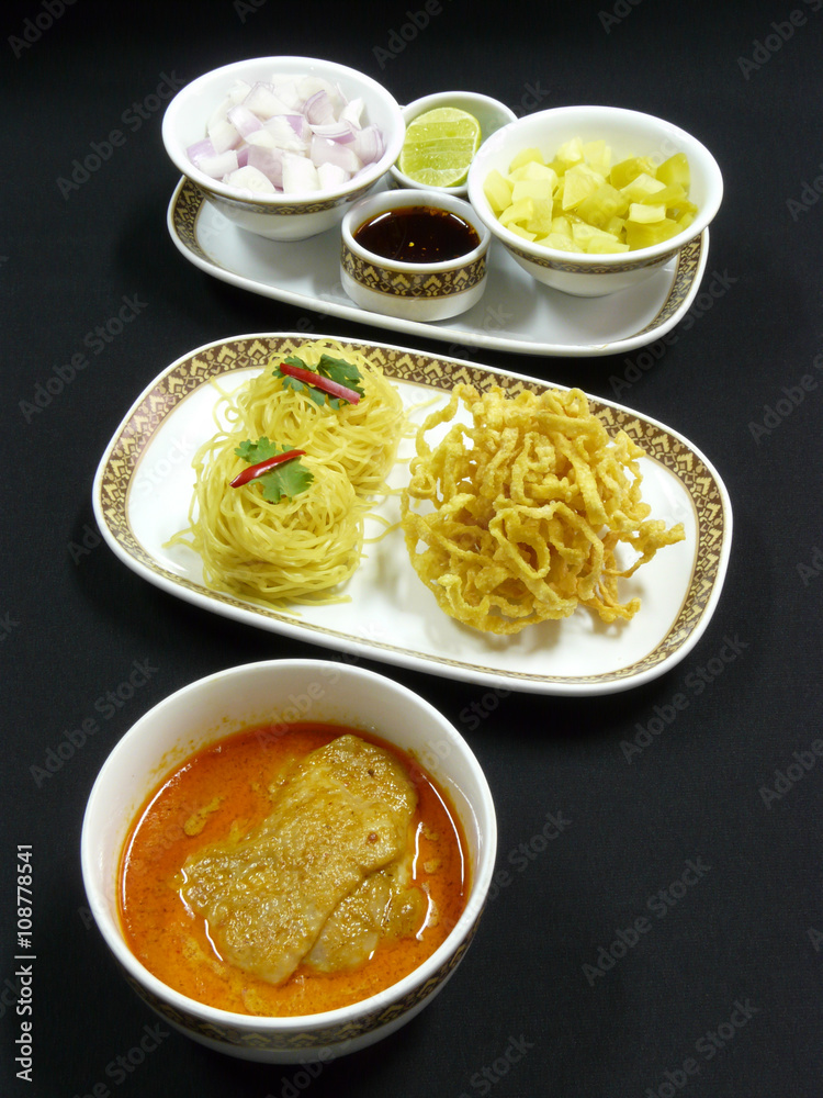 thai food khao soi kai northern-style chicken curried noodles soup 2 thai food khao soi kai northern-style chicken curried noodles soup 2