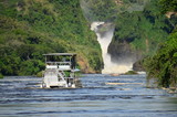 Boot auf dem Nil vor den Murchison Falls Wasserfällen