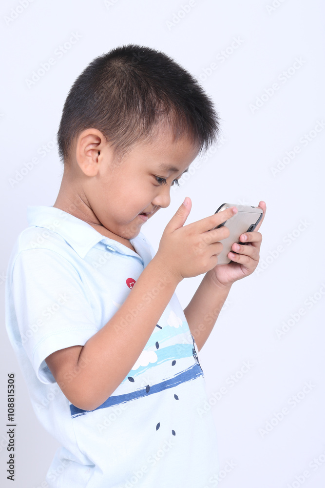 kids using technology