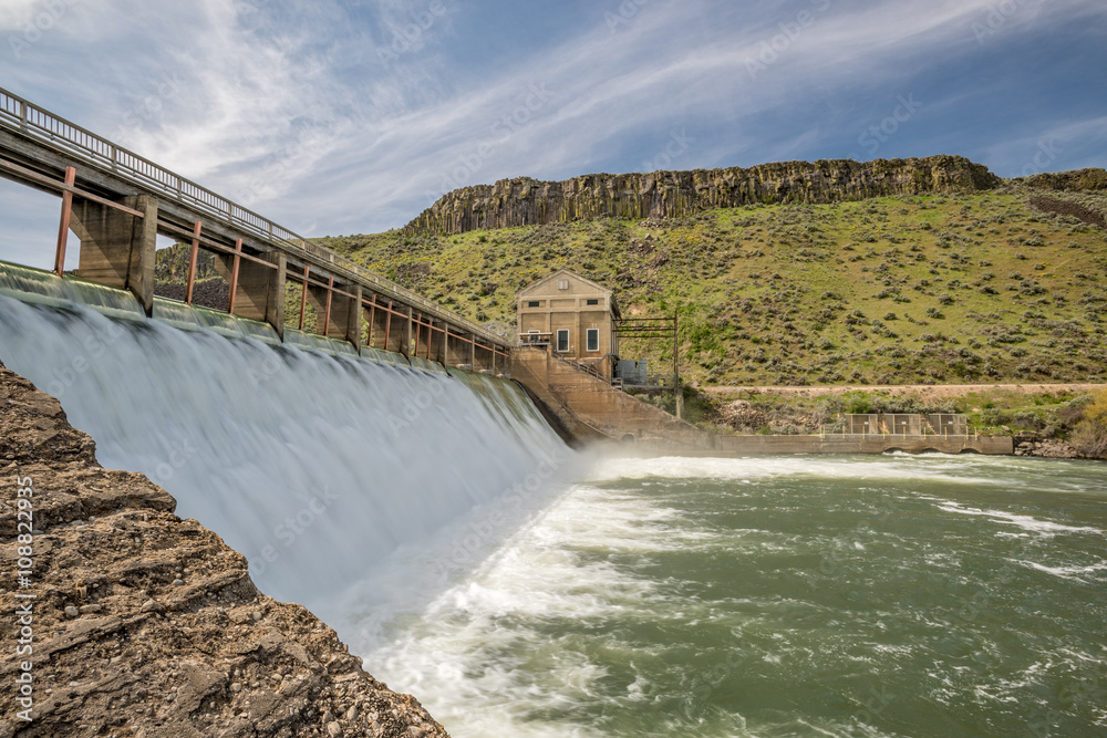 Dam on the Boise River in Idaho high water