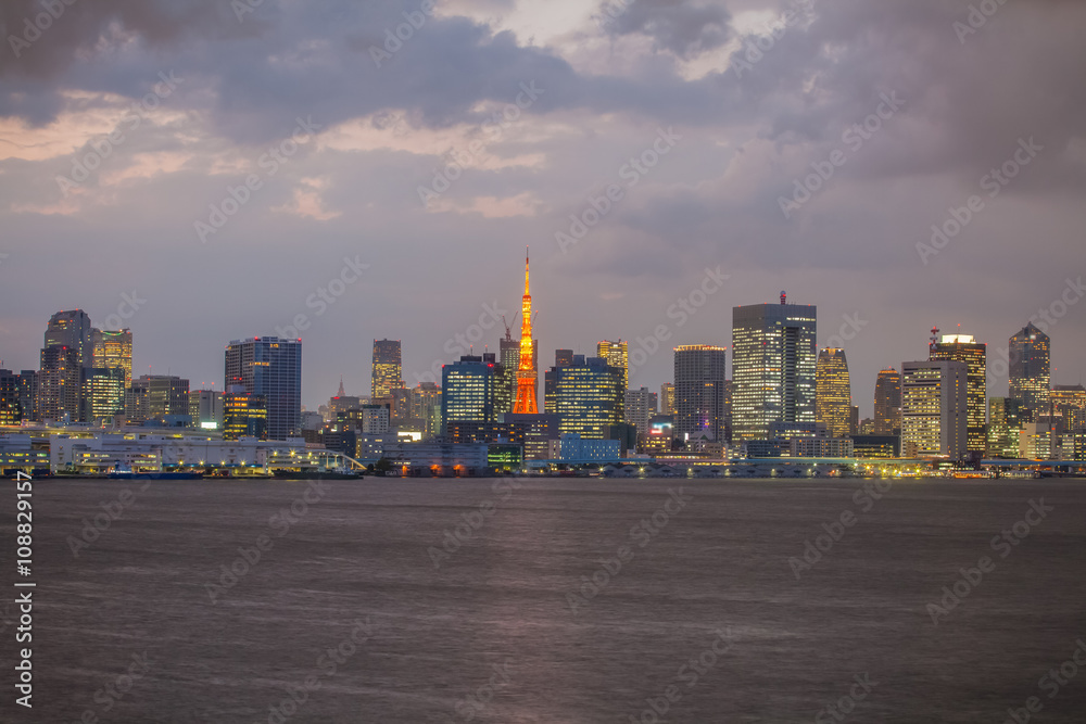 Tokyo city view and Tokyo Tower in twilight time