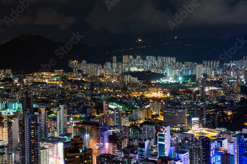 香港　高層ビルが立ち並ぶ光景　夕景・夜景 © hit1912