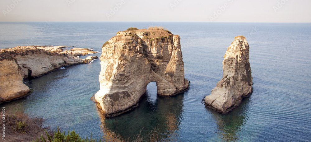 Naklejka premium Bejrut morski rock w Libanie