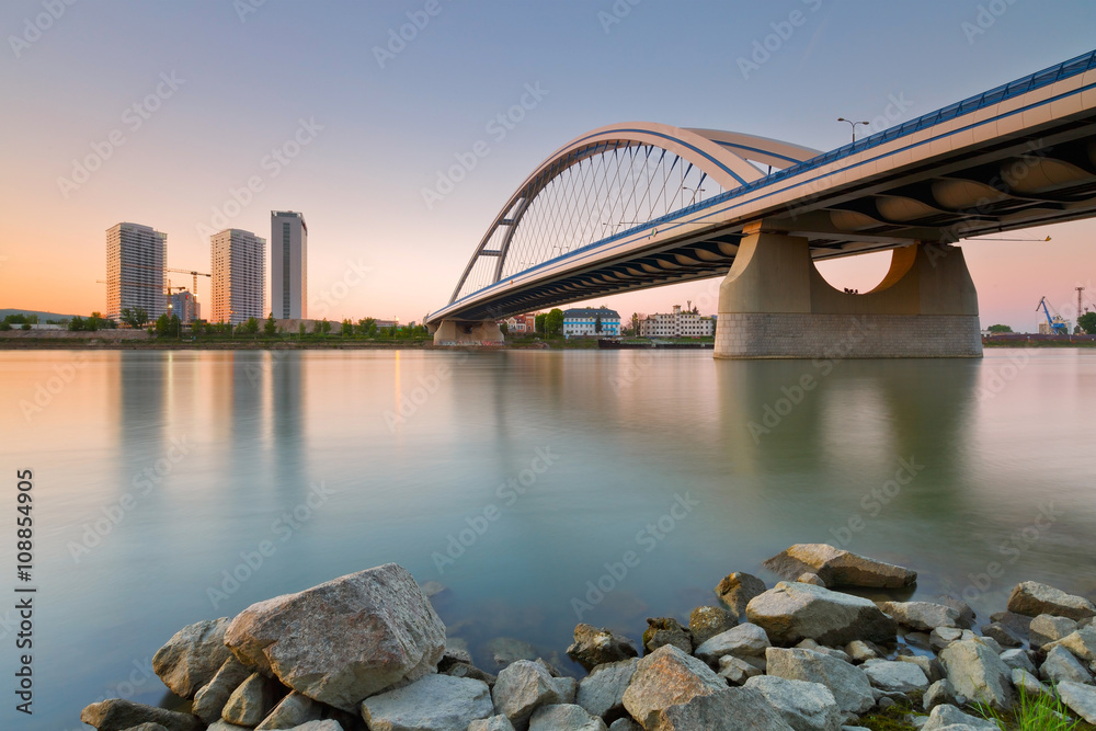 Obraz na płótnie Apollo bridge over river Danube in Bratislava, Slovakia. w salonie
