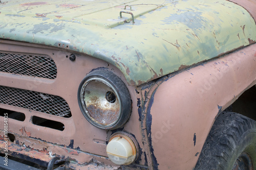 old rusty car