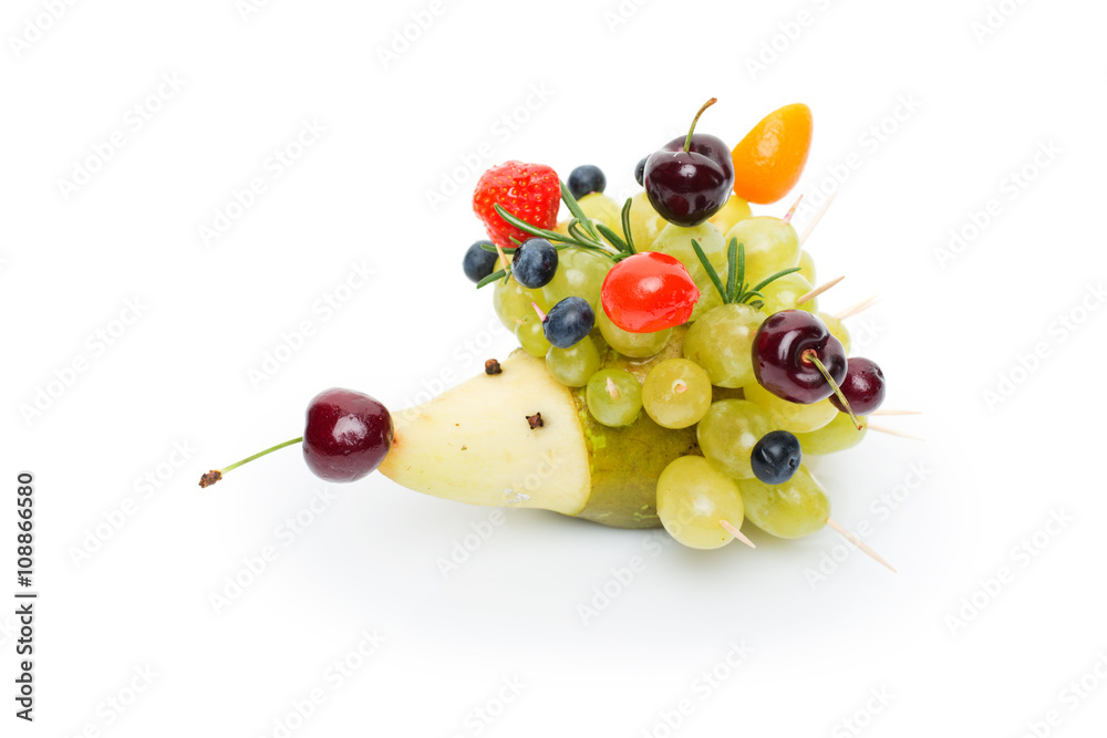 Fototapeta premium Fruit snack made in shape of hedgehog