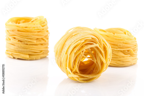 Fettuccine pasta nest