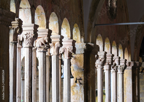 Fotografia, Obraz Dubrovnik Franciscan monastery cloister colonnades