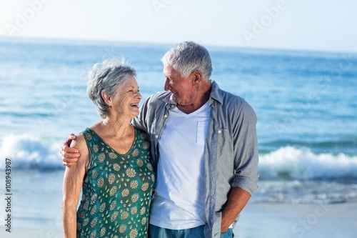 Senior couple embracing © WavebreakmediaMicro