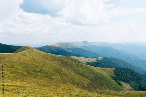 autumn mountains, hills © Yevhenii Kukulka