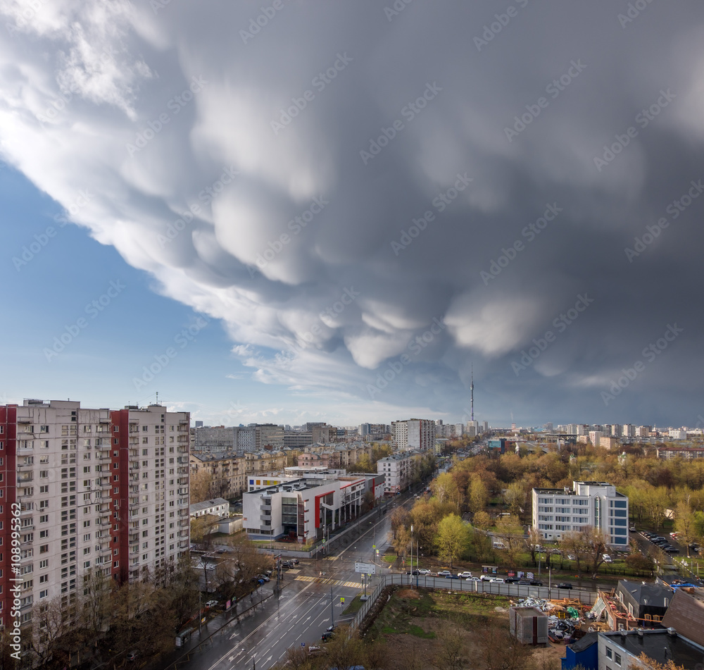 A rare atmospheric phenomenon MAMMATUS over spring Moscow.