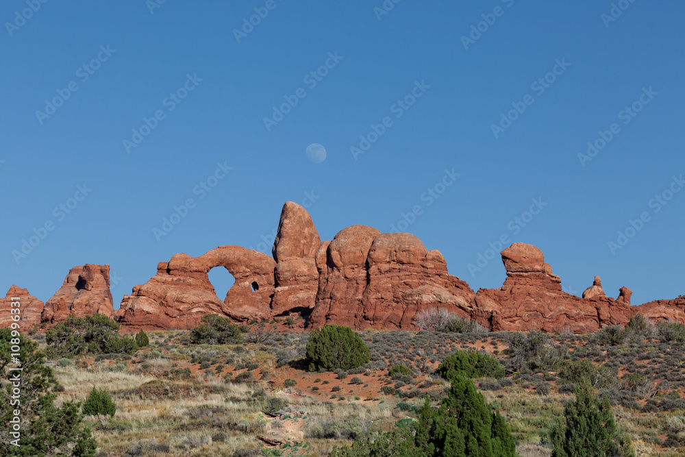 Fototapeta premium Arches National Park Moonrise