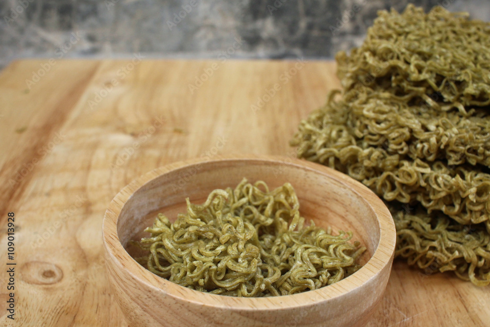 Dry instant vegetable noodle - noodles of fast preparation Dry instant vegetable noodle - noodles of fast preparation